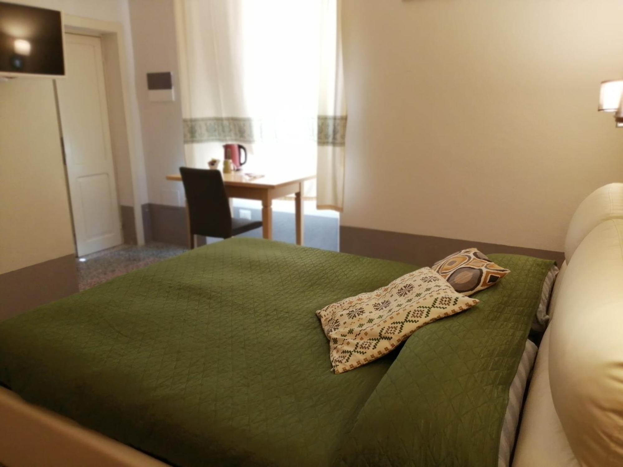 Casa Saba Bed and Breakfast Orosei Δωμάτιο φωτογραφία