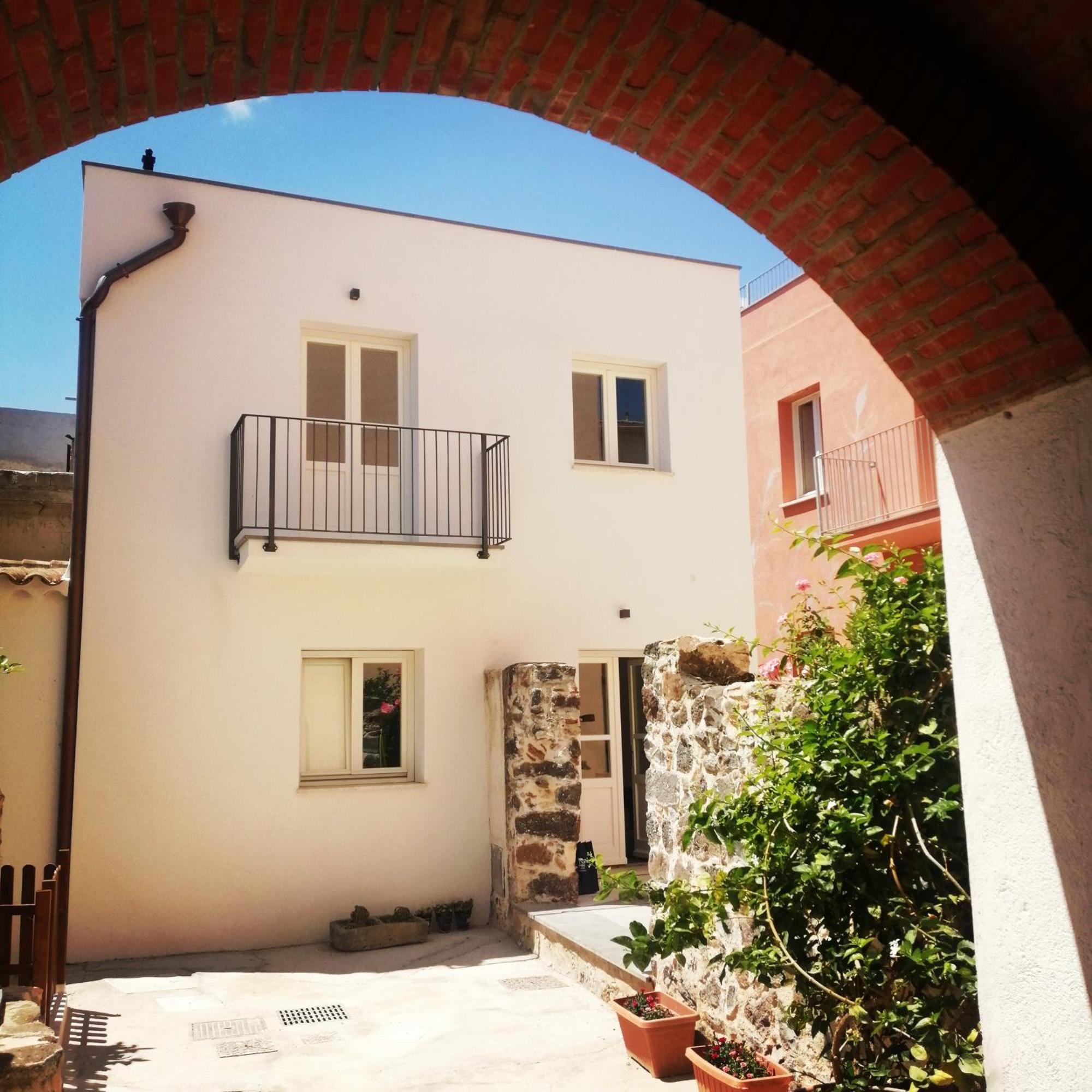Casa Saba Bed and Breakfast Orosei Δωμάτιο φωτογραφία